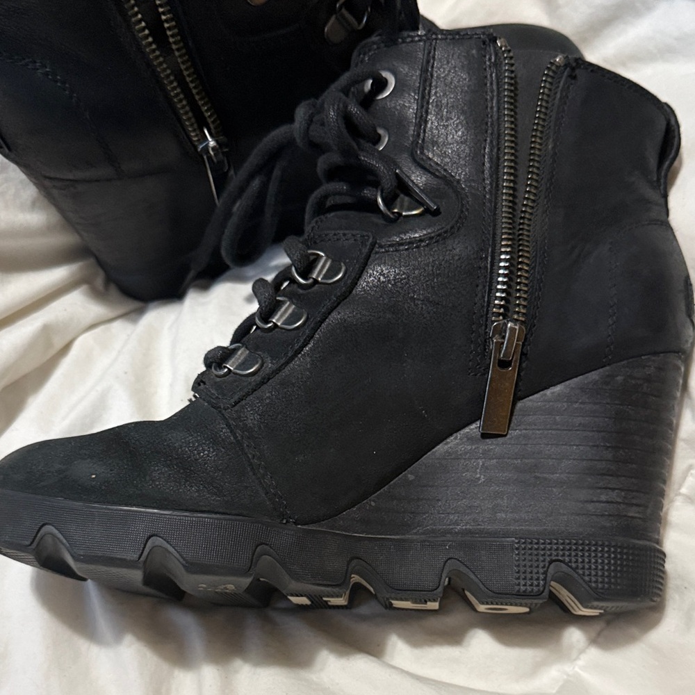 Sorel Uptown Leather Black Lace Up Wedge Booties Size 7